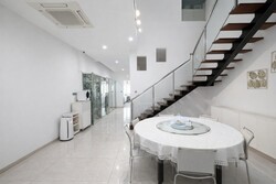 Sturdee Road (D8), Terrace #533416231